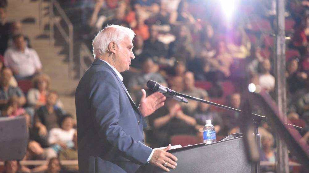 라비 재커라이어스, 삶으로 변증하다