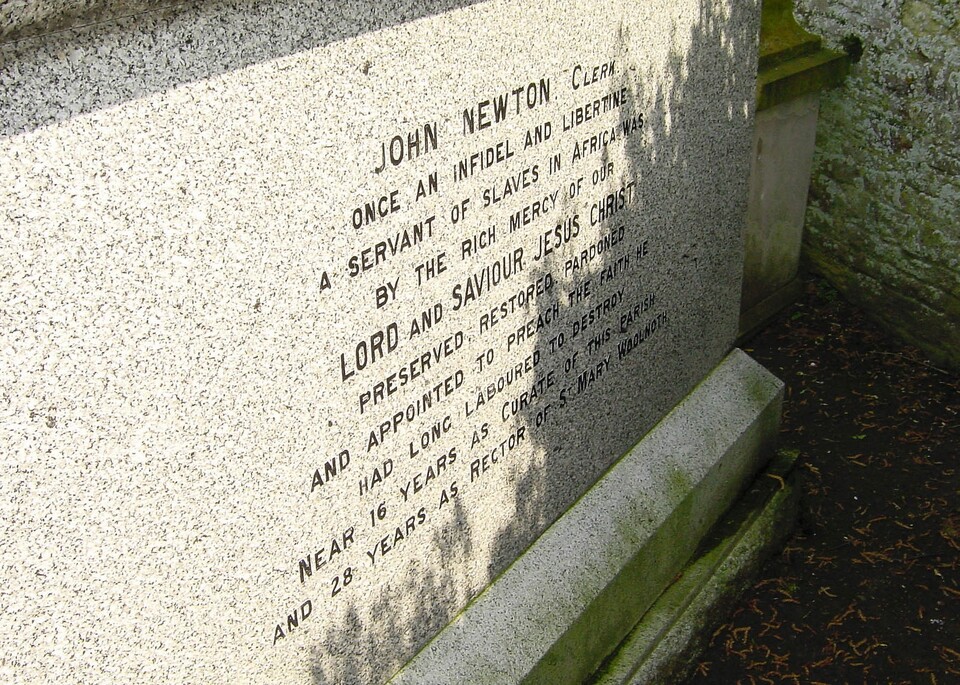 Newton's tomb at Olney, Buckinghamshire/CC0